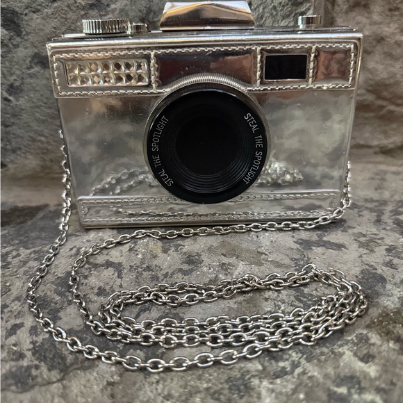 Steal the Spotlight Silver Camera Clutch - Picture 1 of 4